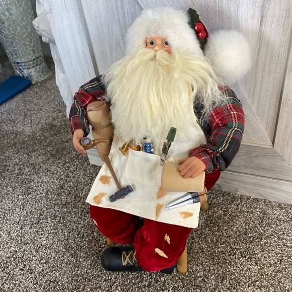 Vintage Sitting Santa W/ Tools & Paints Repairing Toys 13.5” Sitting on Chair - Picture 5 of 13